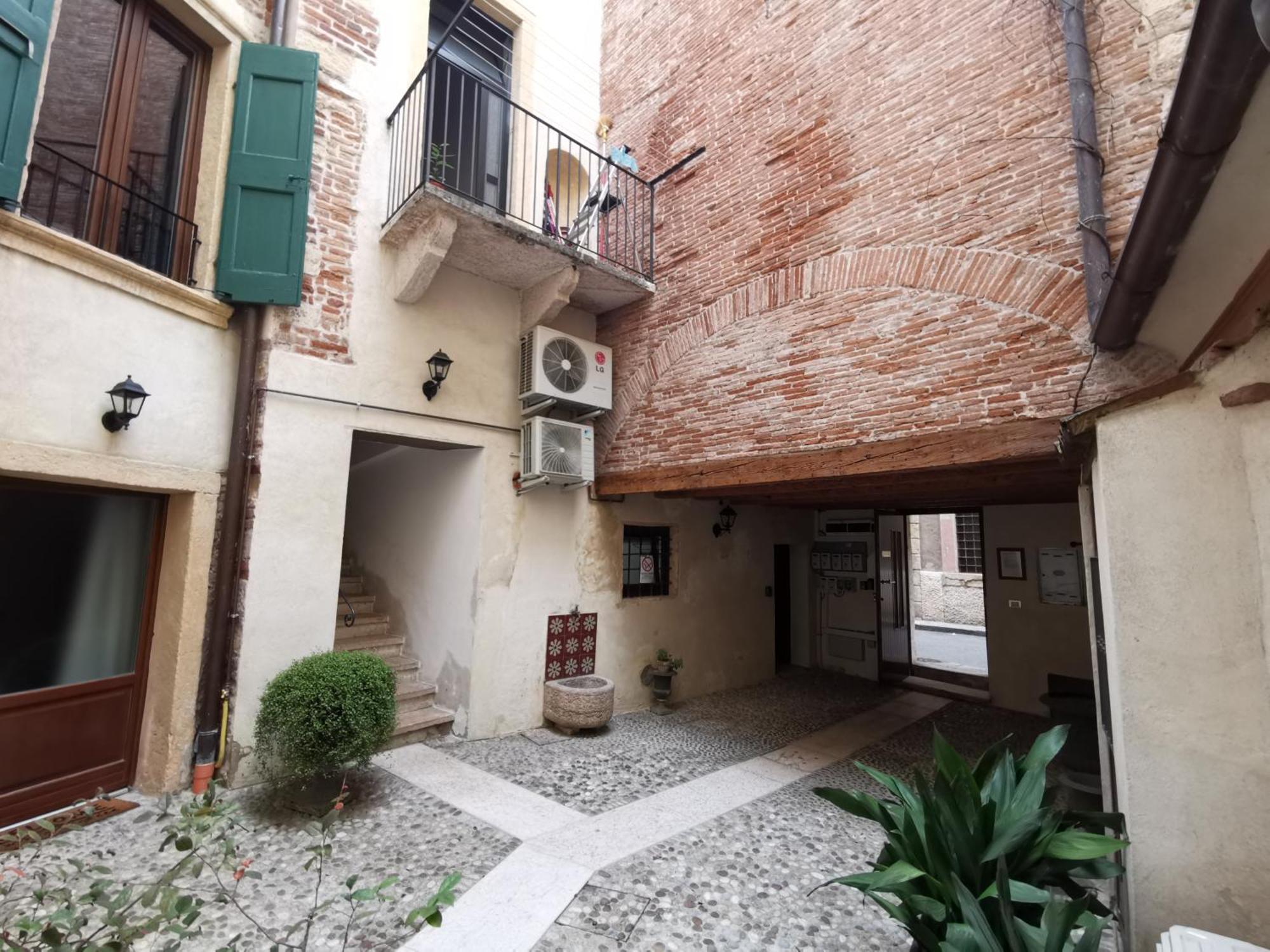 Dream One Apartment Verona Bagian luar foto